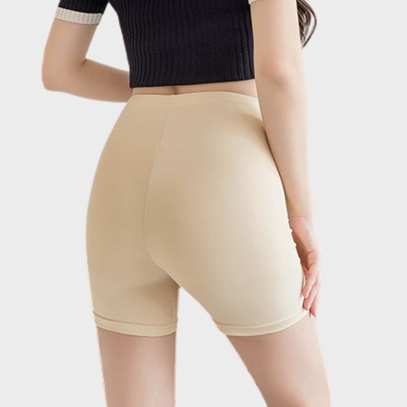 Jupe short sous robe couleur chair