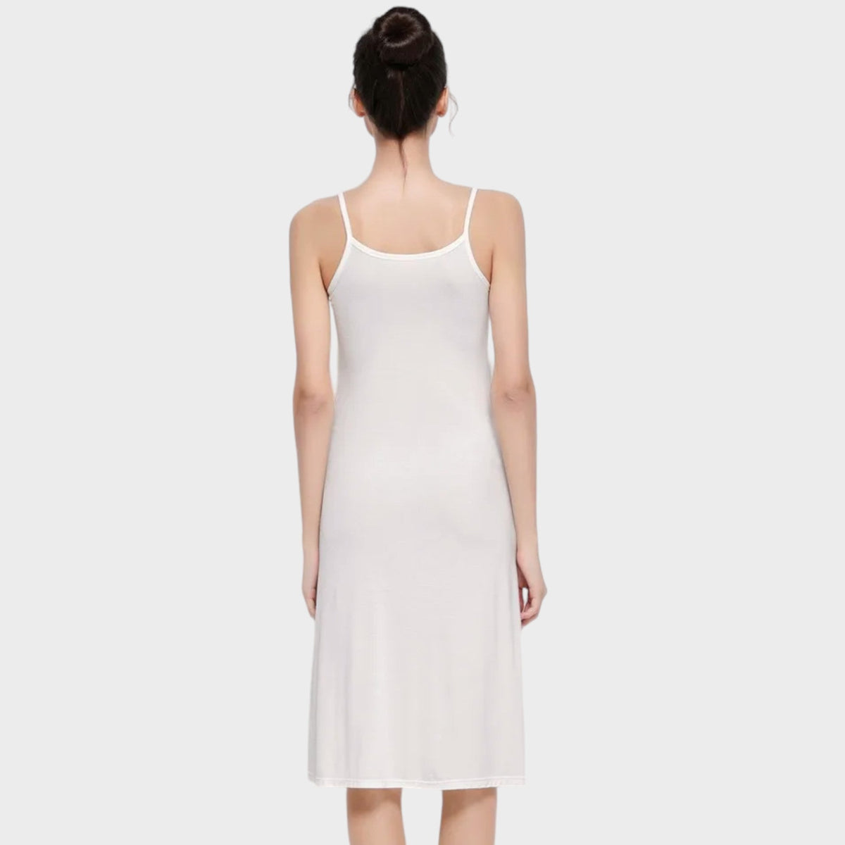 Fond de robe blanc mi - long