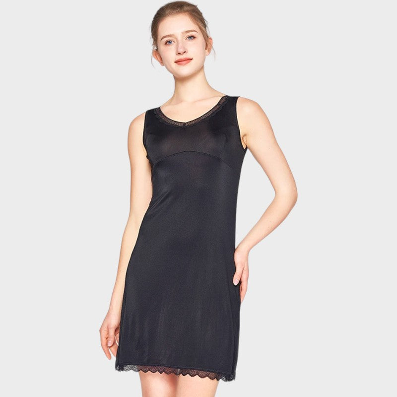 Fond de robe en soie noire court