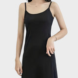 Fond de robe long noir décolter