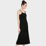 Fond de robe long noir côté