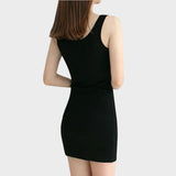 Fond de robe noir court dos