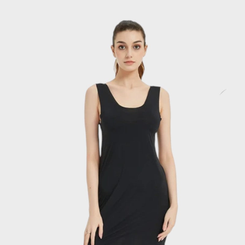 Fond de robe noir longue zoom