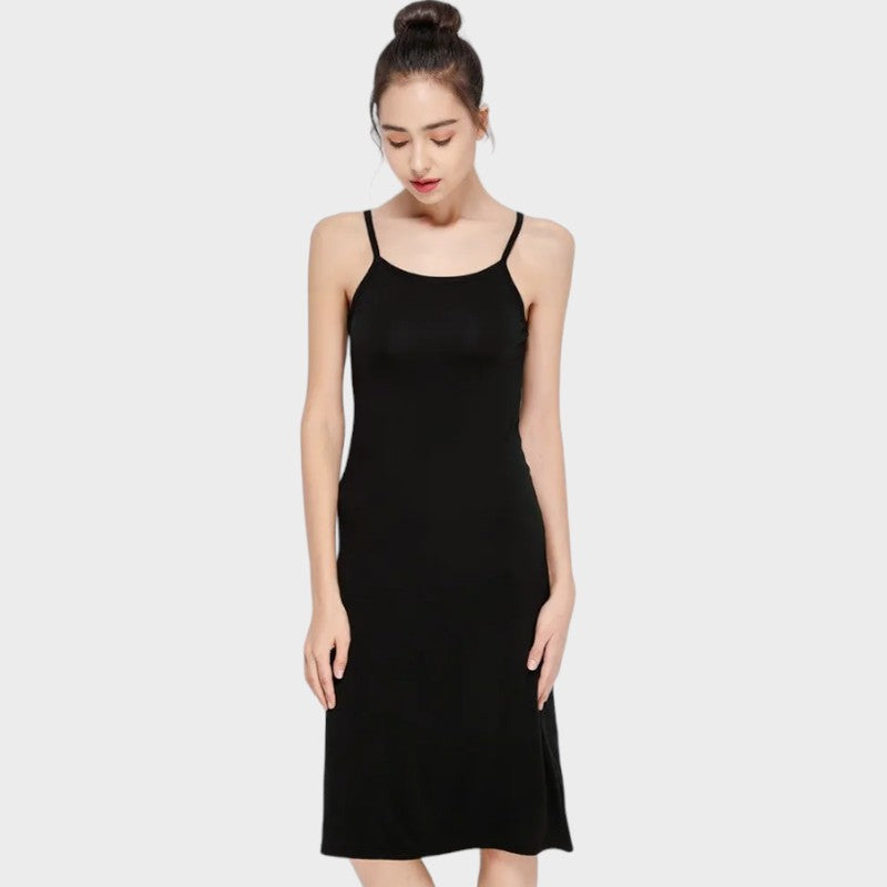 Fond de robe noir mi - long face