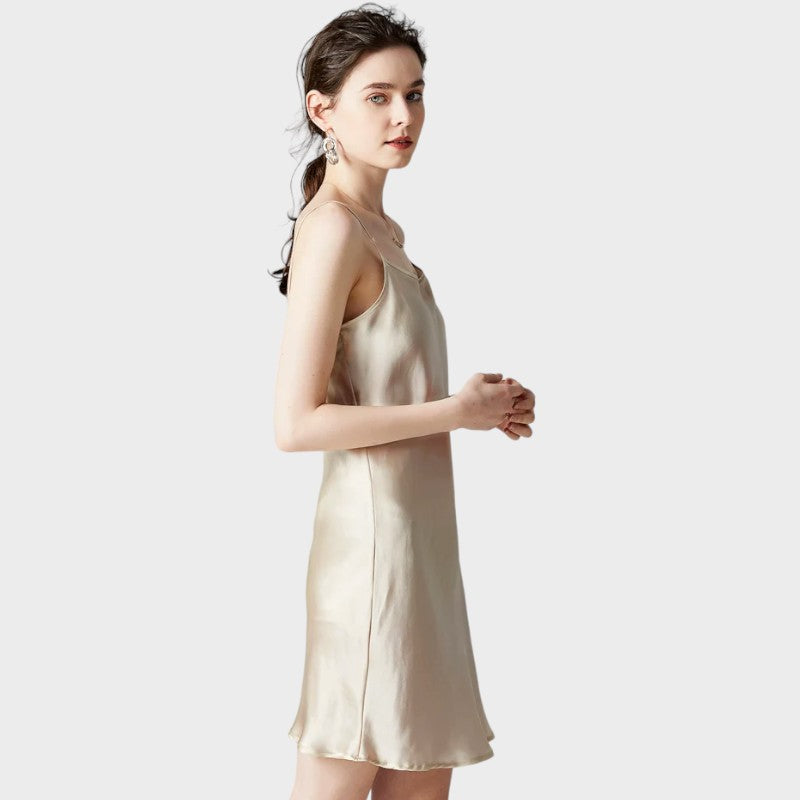 Fond de robe soie beige court