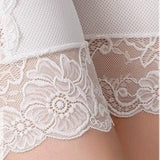 Short blanc sous robe détail